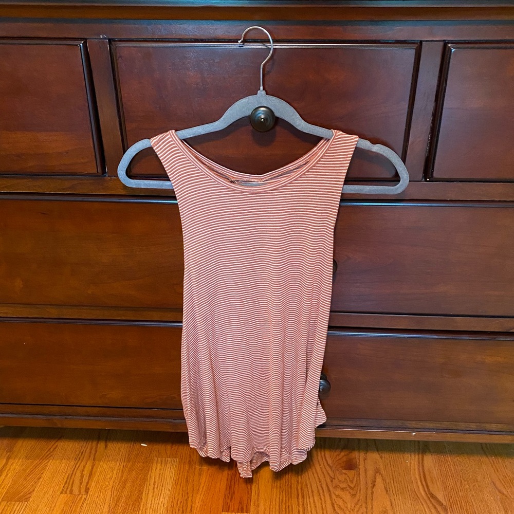 Women's burnt orange tank top (American eagle)